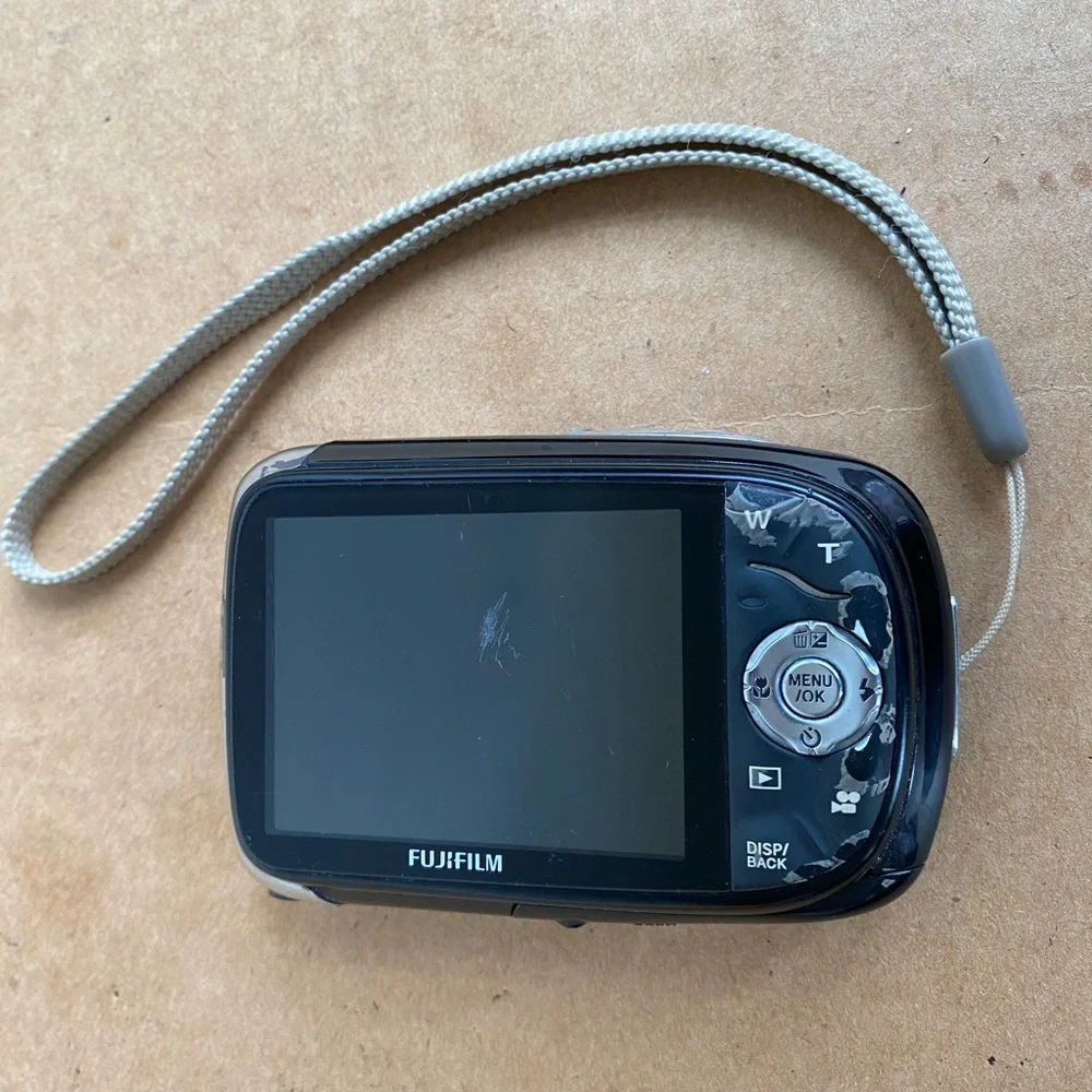 Fujifilm Finepix XP10 Digital Camera